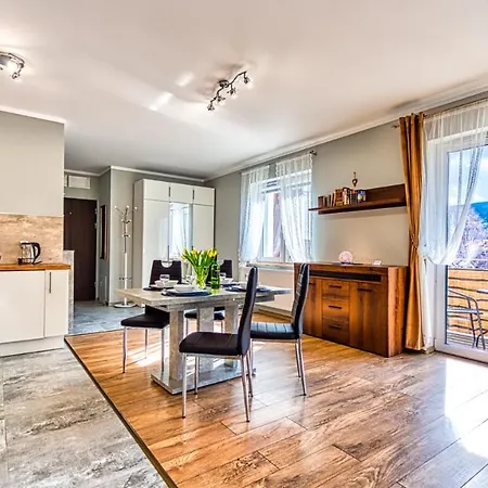 H7 Z Pięknym Widokiem - 5d Apartament *